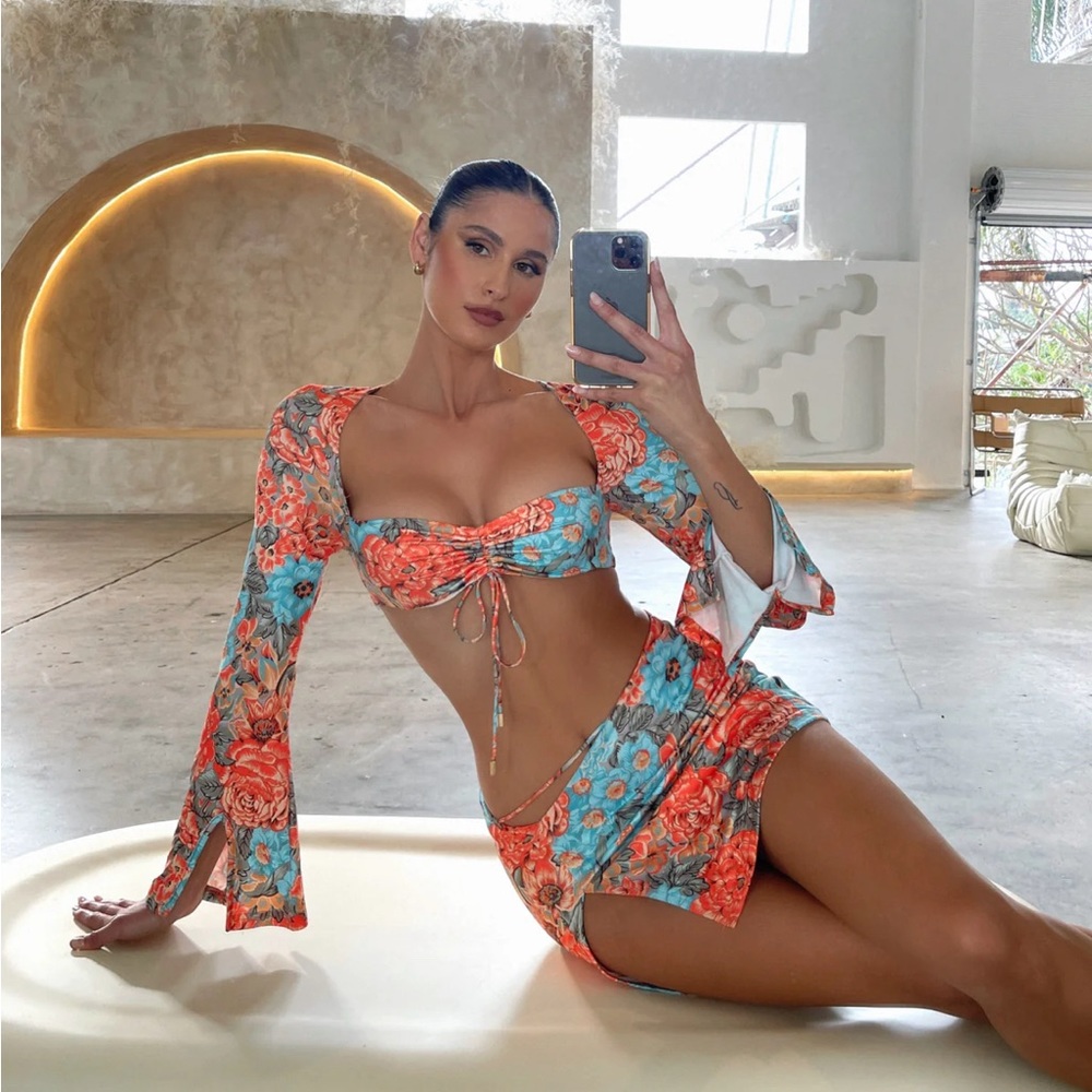 Outcast Clothing NALA PRINTED skirt and cropped long sleeve set